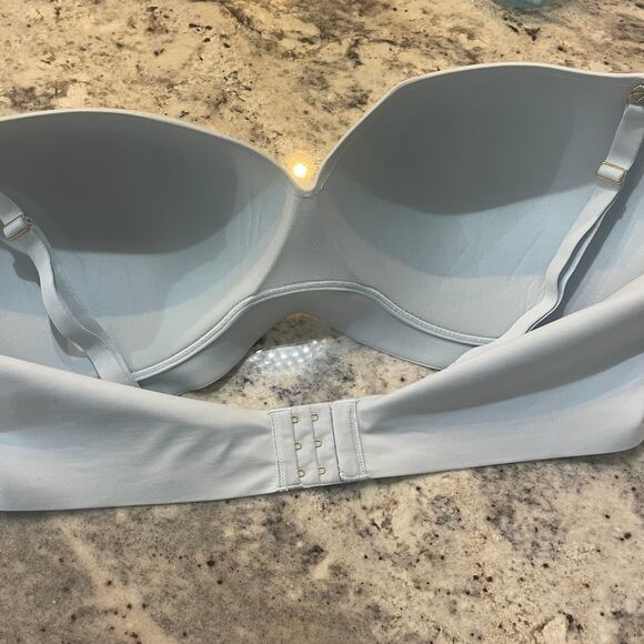 Victoria's Secret Padded No-Wire Bra 44DD - Picture 2 of 5